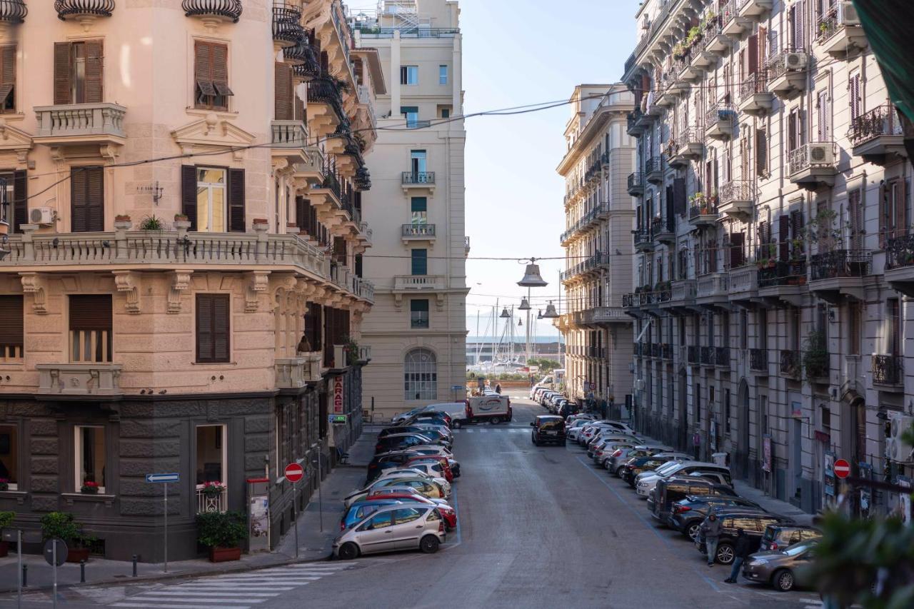 Appartement New In!amalie At Santa Lucia Napels